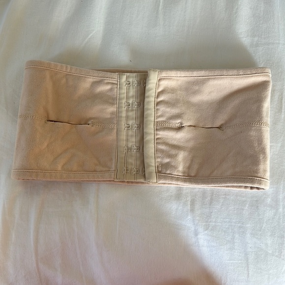 Abergele Other - Hands free strapless pumping bra